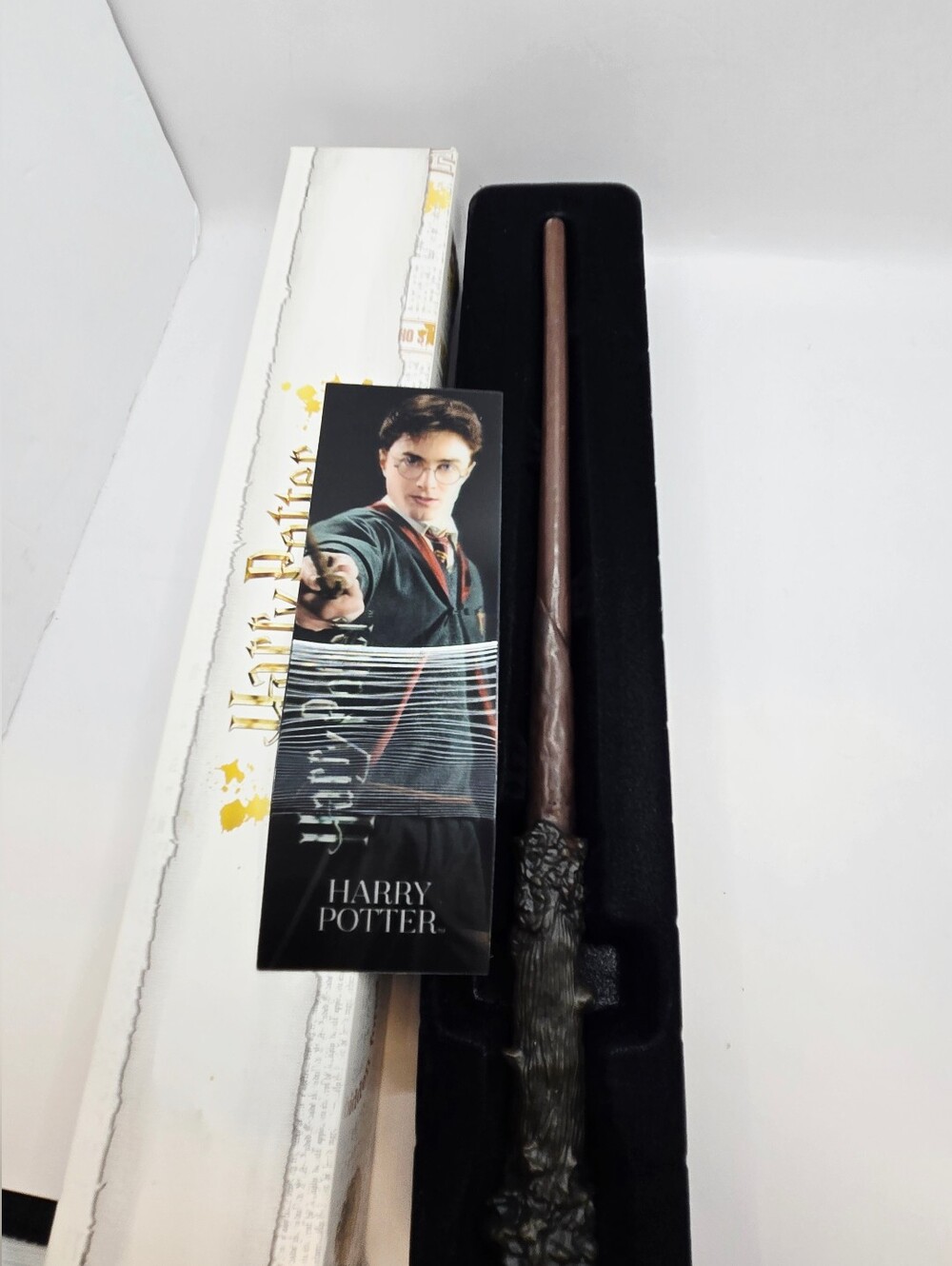 Harry Potter Character Wand Replica with Collector Box & Bookmark Wizarding Worl